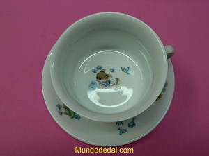 Taza y plato vajilla infantil